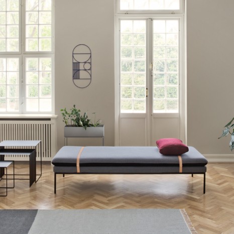 Nye møbler fra ferm living daybed, sofa og sideborde med ...
